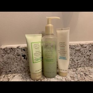 Mary K Satin Hands set